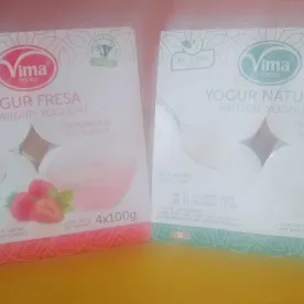 YOGURT DE FRESA Y NATURAL's photo #1